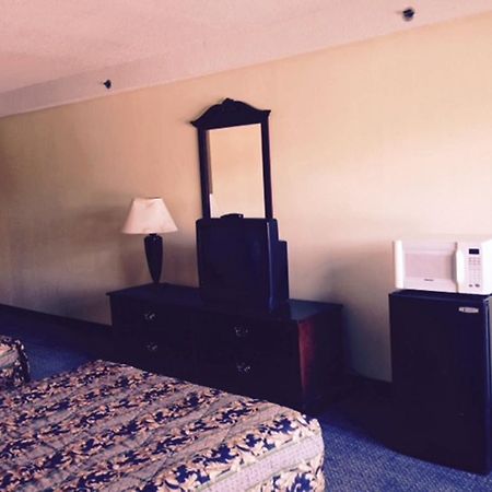Wynnwood Plaza Hotel - Newport News Luaran gambar