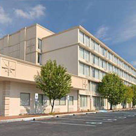 Wynnwood Plaza Hotel - Newport News Luaran gambar