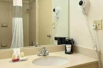 Wynnwood Plaza Hotel - Newport News Luaran gambar