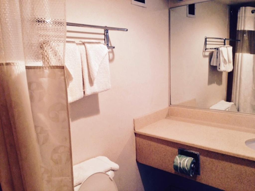 Wynnwood Plaza Hotel - Newport News Luaran gambar