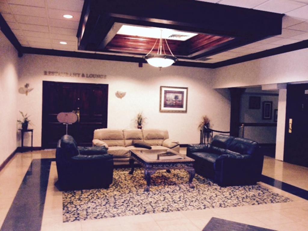 Wynnwood Plaza Hotel - Newport News Luaran gambar